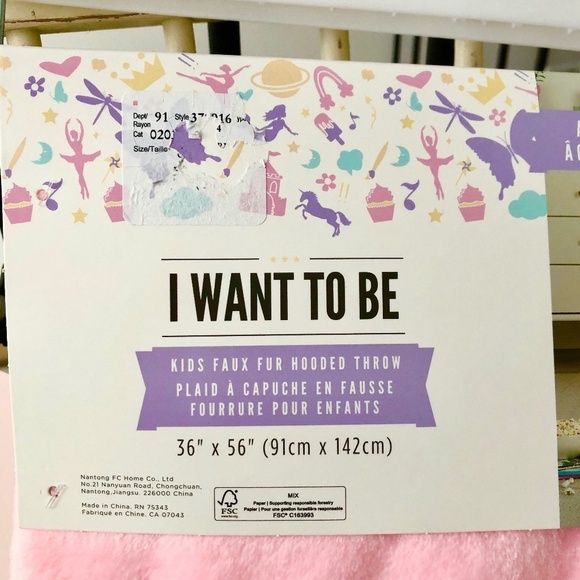 Sleepy Sloth, Kids Faux Fur Hooded Throw, Pink, 36 in x 56 in, New With Tags - Picture 9 of 14